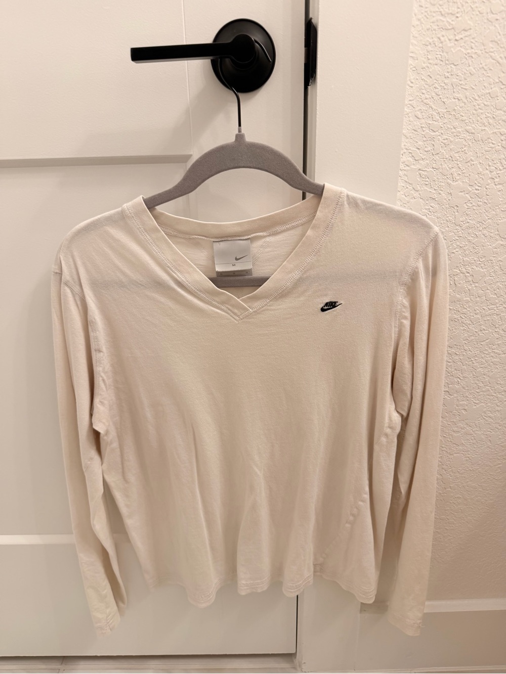 Nike Women’s Cream V-Neck Long Sleeve Sweater — Small Swoosh Logo